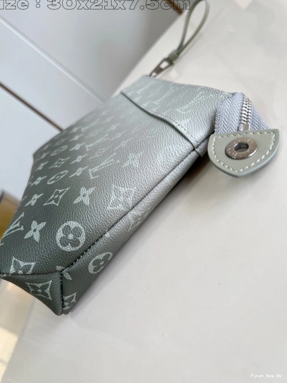 Firstbag LOUIS VUITTON VOYAGE SOUPLE-30*21*7.5CM POCHETTE 0815